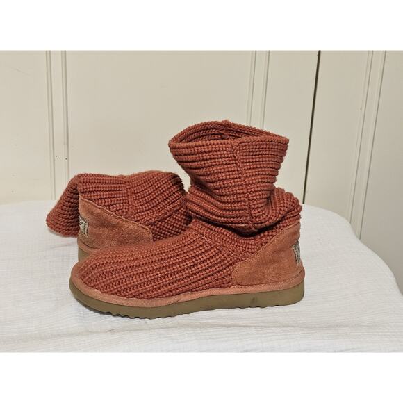 UGG Classic Cardy Mid Calf Knit Crochet Boots Size 8 5833 Sheepskin Footbed - Picture 5 of 8